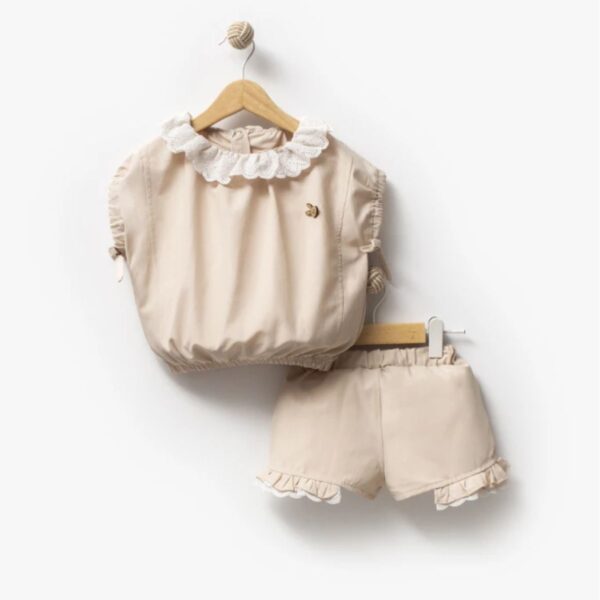 Kız çocuk fırfır yakalı alt üst takım